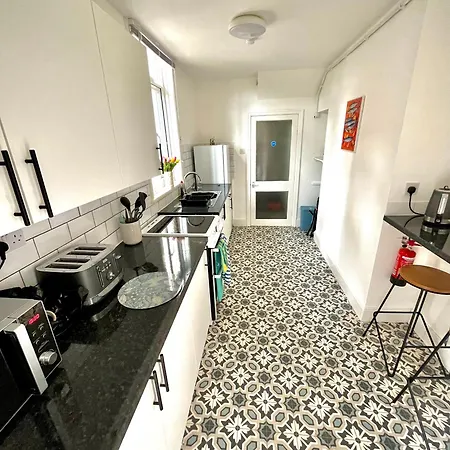 Granby House Apartments, 1, Ground Floor, Old Town, 5 Minutes Walk To South Bay Beach, Free On Street Parking * 斯卡伯勒