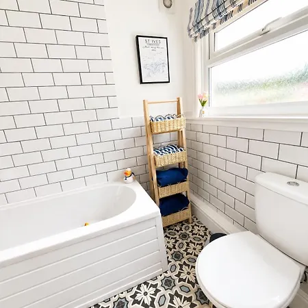 公寓 Granby House Apartments, 1, Ground Floor, Old Town, 5 Minutes Walk To South Bay Beach, Free On Street Parking *